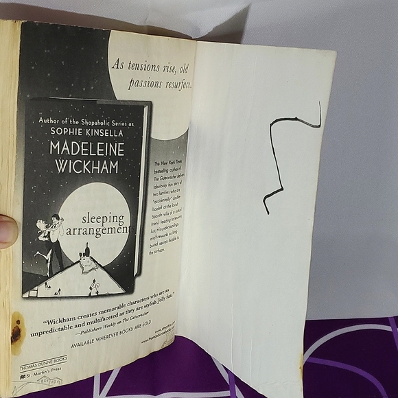 FREE ADD-ON‼️ The Gatecrasher - Madeleine Wickham (Book - Damaged) - Picture 6 of 7